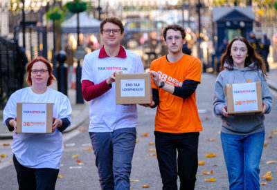 campaigners handing in petition to Downing st