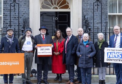 Downing Street Dentistry Hand In