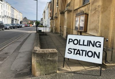 red-dot-Q98X_JVRGS0-unsplash